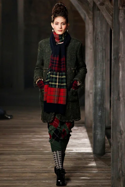 Look 34
